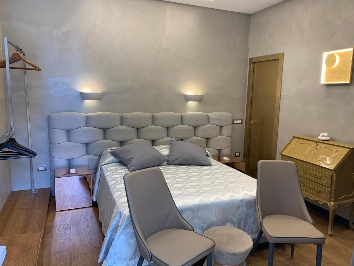סלרנו Civico Cinque Home Luxury Apartment מראה חיצוני תמונה