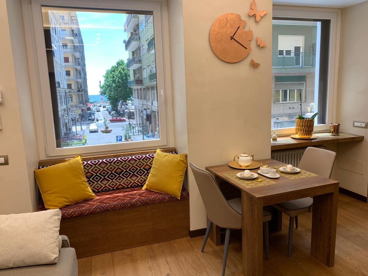 סלרנו Civico Cinque Home Luxury Apartment מראה חיצוני תמונה