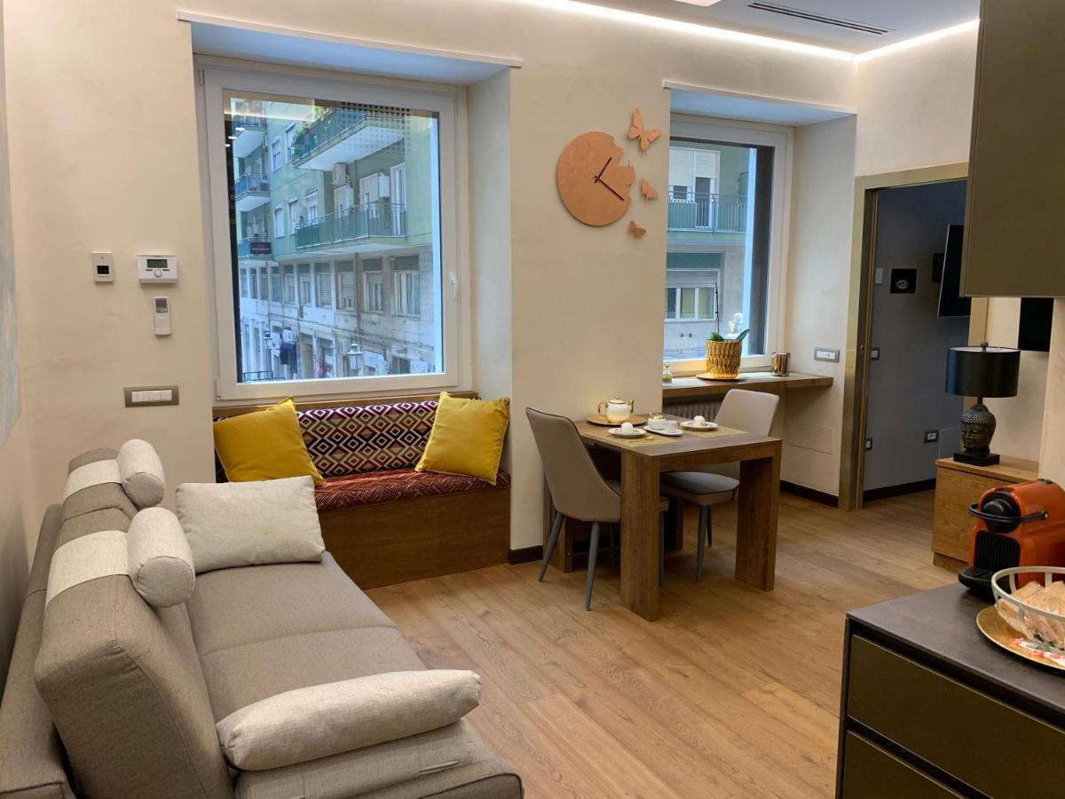 סלרנו Civico Cinque Home Luxury Apartment מראה חיצוני תמונה
