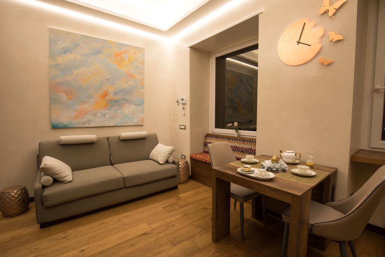 סלרנו Civico Cinque Home Luxury Apartment מראה חיצוני תמונה